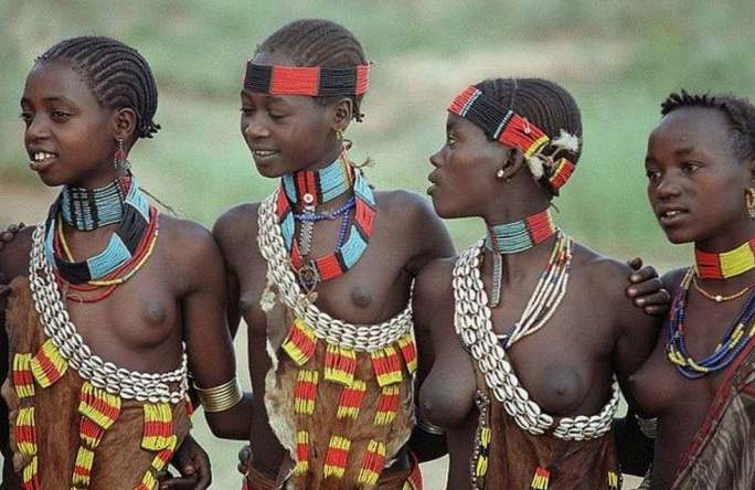 совсем молоденькие девчонки племени африки